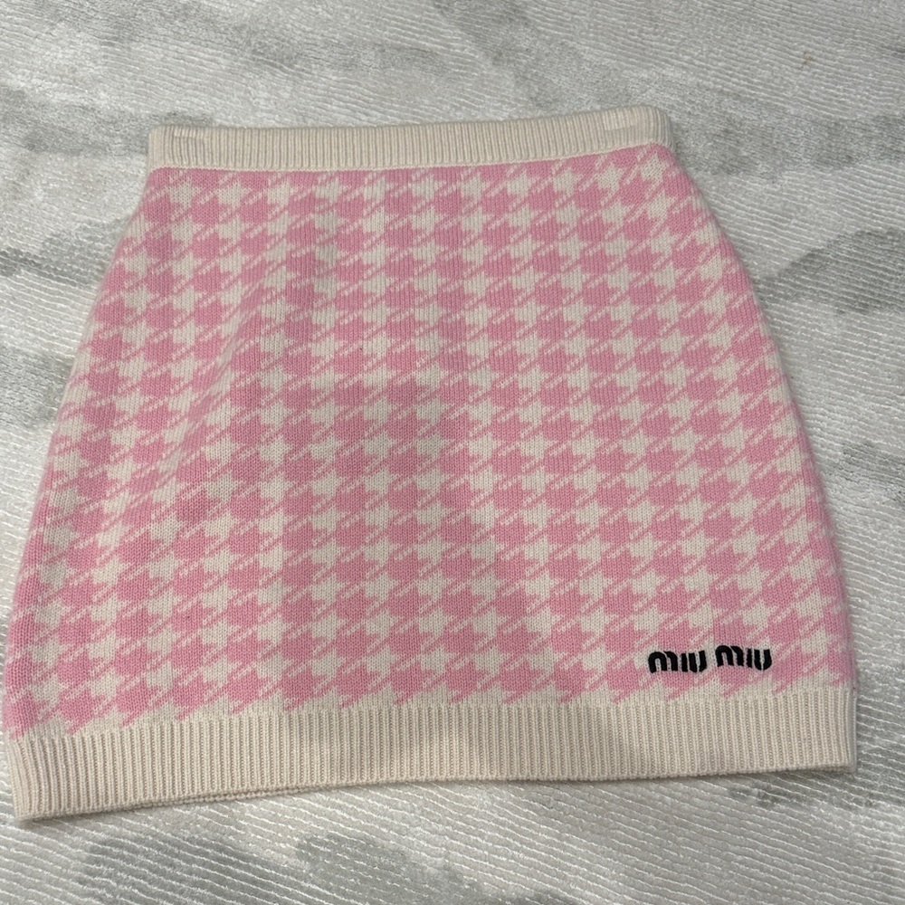 Miu Miu Pink and Cream Houndstooth Knit Mini Skirt